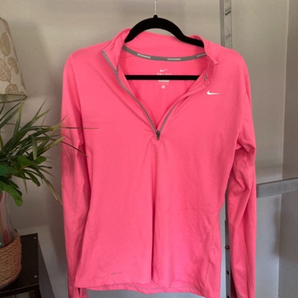 Hot pink Nike Pullover Drifit